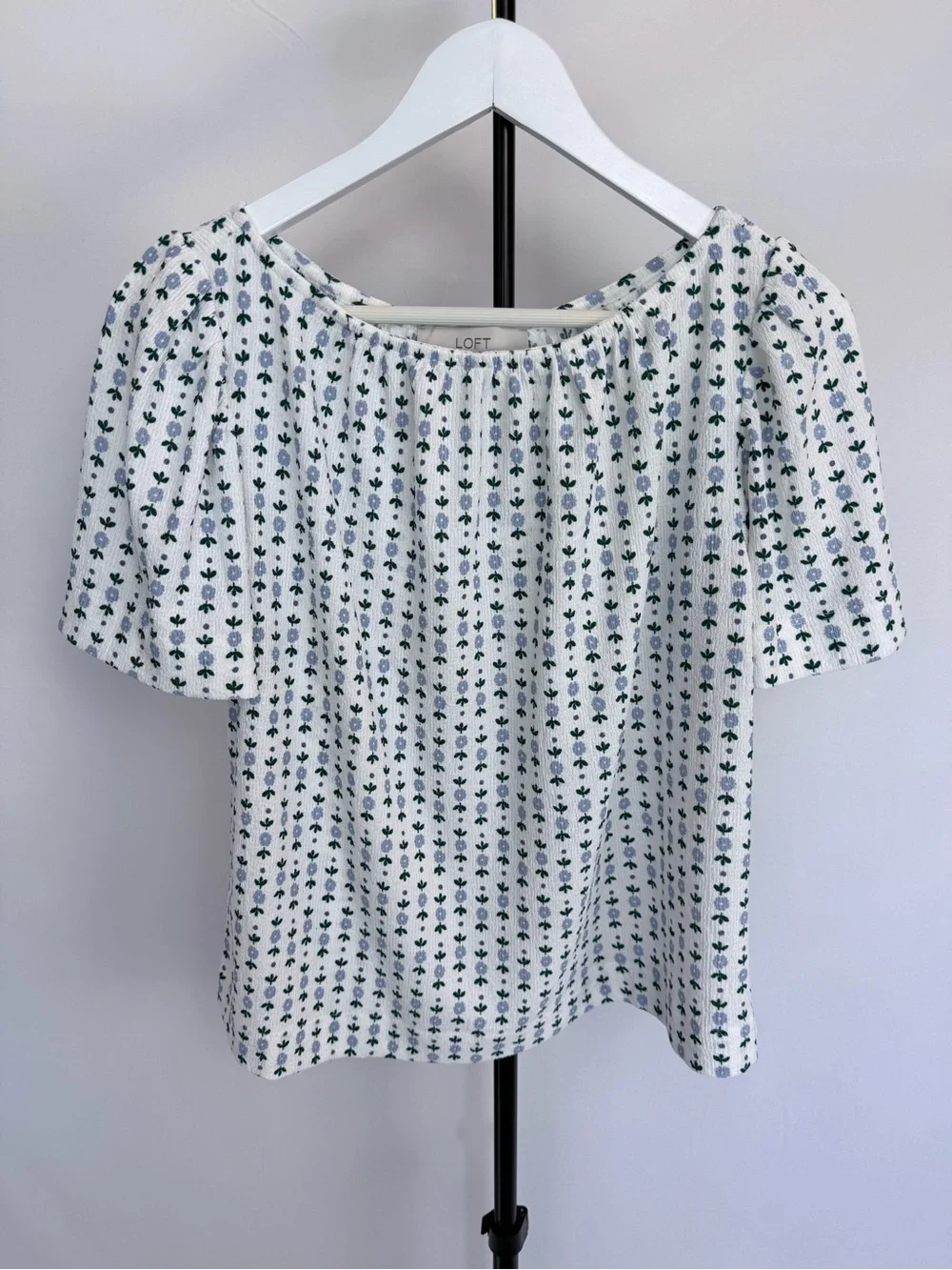 LOFT White Floral Puff-Sleeve Blouse with Blue & Green Print